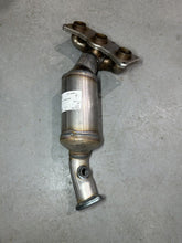Load image into Gallery viewer, 2007-2010 BMW X5 3.0L Manifold Catalytic Converter 2 PIECES PAIR