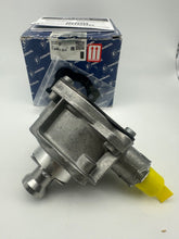 Load image into Gallery viewer, 11667558344 PIERBURG OEM Vacuum Pump For BMW 128i 328i  328xi 528i xDrive 3.0L