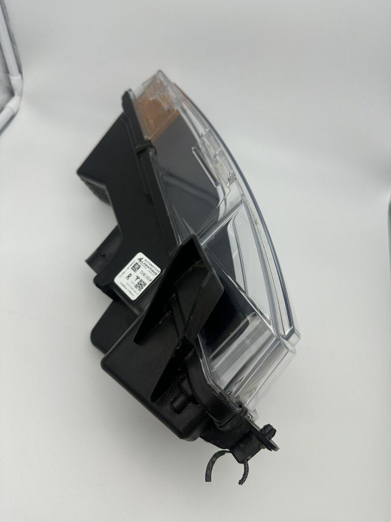 Feu antibrouillard clignotant passager droit Tesla Model 3 17-23 1077390-00-F