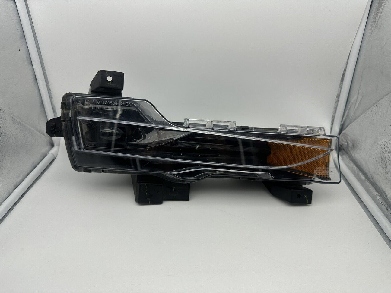 Feu antibrouillard clignotant passager droit Tesla Model 3 17-23 1077390-00-F