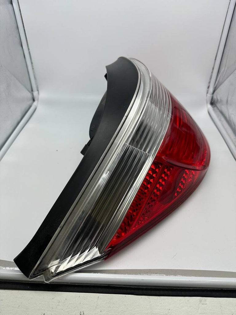 Feu arrière gauche côté conducteur pour BMW Série 5 M5 E60 2004-2007 OEM 7165739
