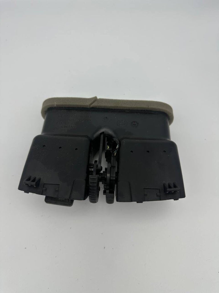 2006 - 2010 BMW 5-SERIES E60 E61 E63 Interior Central Console Rear Vent 6910735