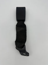 Charger l&#39;image dans la galerie, Récepteur de boucle de ceinture de sécurité arrière centrale inférieure pour BMW E60 550I 2006-2010 OEM 7059774