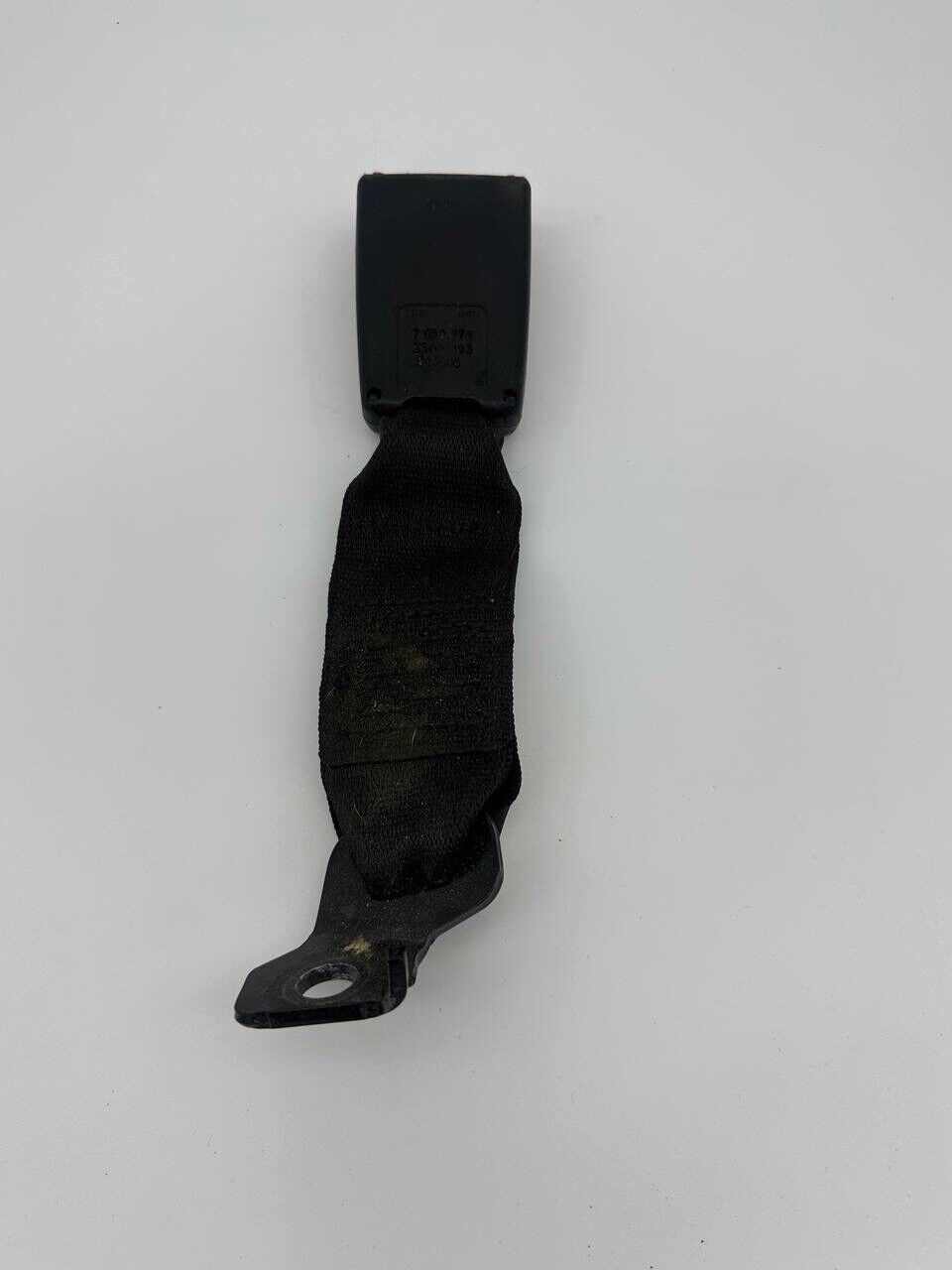 Récepteur de boucle de ceinture de sécurité arrière centrale inférieure pour BMW E60 550I 2006-2010 OEM 7059774