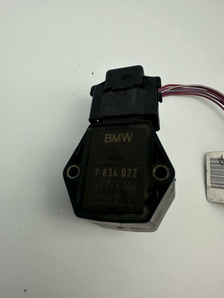 Capteur de position du papillon des gaz BMW d'occasion - Référence d'origine BMW 13627841705 