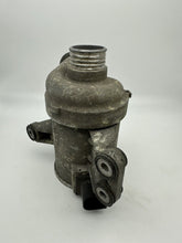 Charger l&#39;image dans la galerie, Pompe à eau électrique 862509802 (BC43) pour BMW 135 235 335 535 435xi (2011-2016)