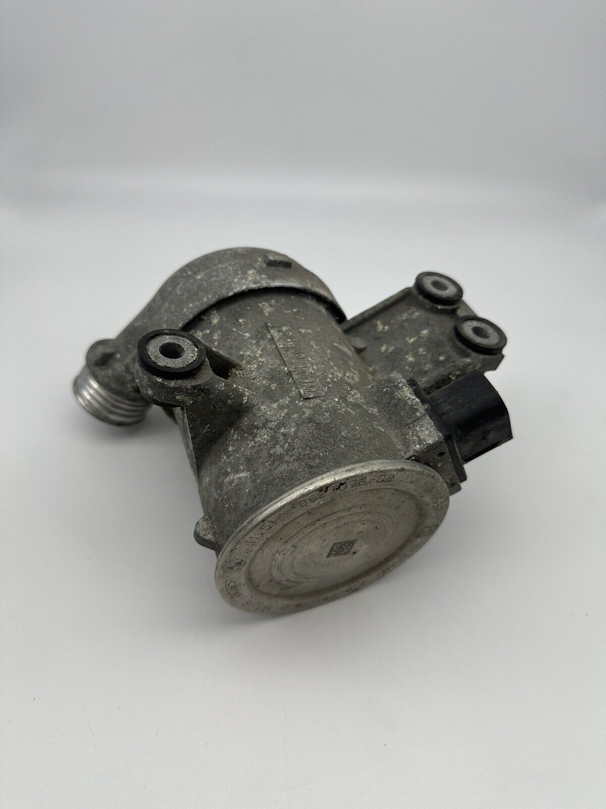Pompe à eau électrique 862509802 (BC43) pour BMW 135 235 335 535 435xi (2011-2016)