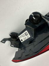Charger l&#39;image dans la galerie, Feu arrière extérieur droit pour BMW 430 440 Coupé 2017-2020 OEM/ 63218496526-02