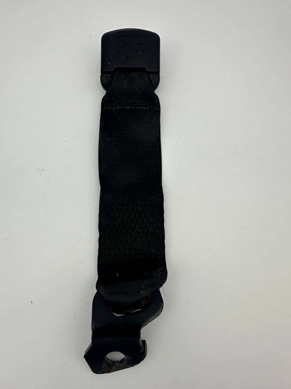 Boucle de ceinture inférieure arrière centrale pour BMW Série 5 E60 M5 9132809 7070086