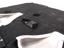 Charger l'image dans la galerie, BMW M5 (E60) SMG Transmission Belly Pan - Genuine BMW 51757897864