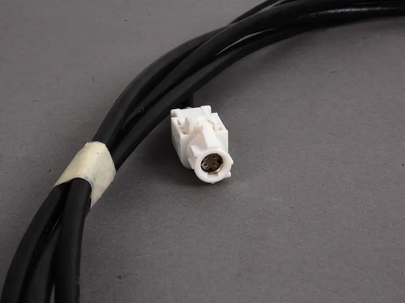 BMW Connecting Line USB-HUB (2330mm) - Genuine BMW 61119129360