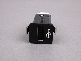 Prise USB BMW - Véritable BMW 84109237656