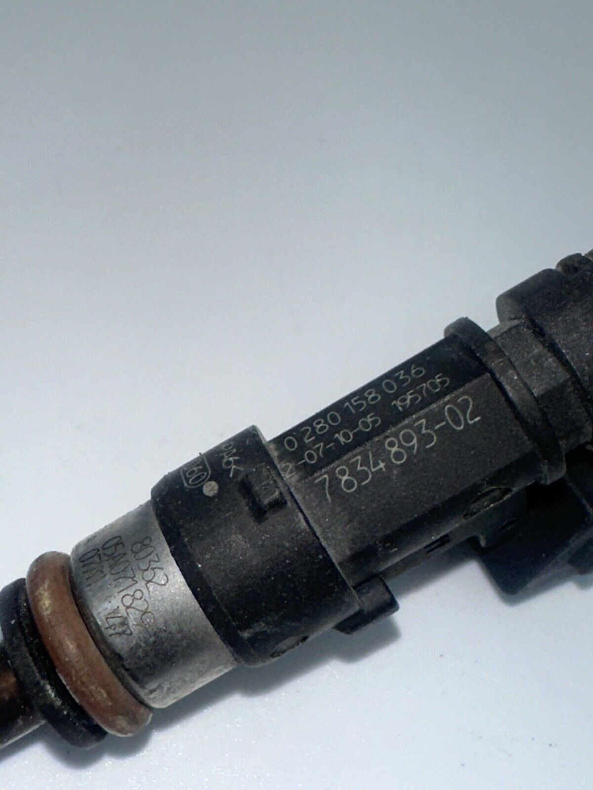 USED BMW Fuel Injector - Genuine BMW 13647839098