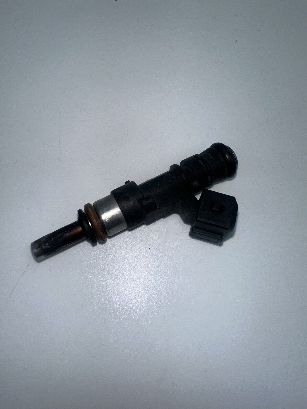 USED BMW Fuel Injector - Genuine BMW 13647839098