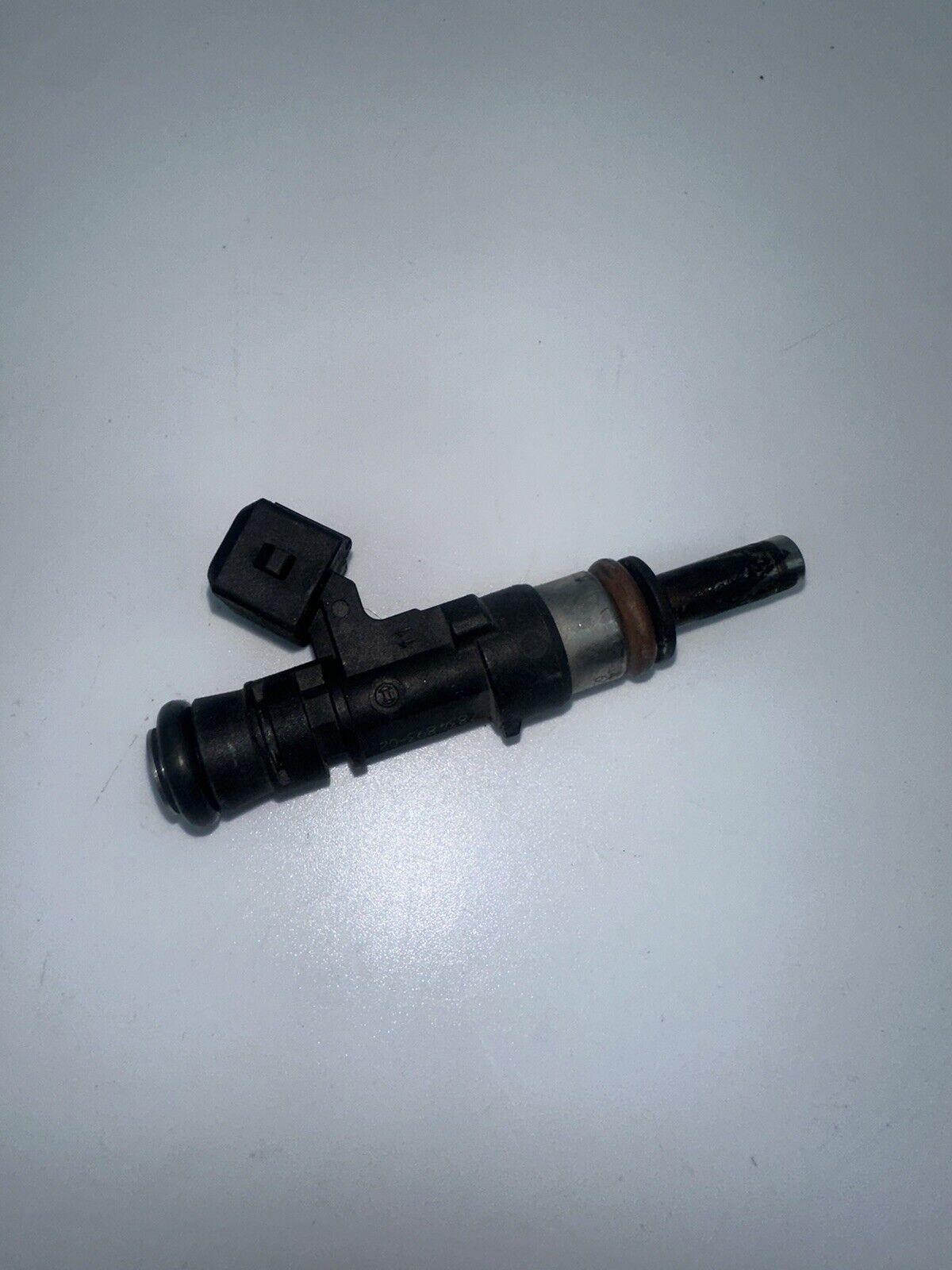 USED BMW Fuel Injector - Genuine BMW 13647839098