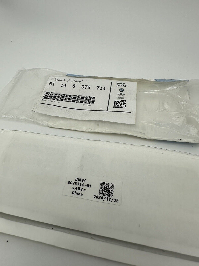 BMW F90 M5 Competition Black Deck Lid Emblem - Genuine BMW 51148078714