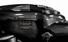Charger l'image dans la galerie, Eventuri BMW S65 E9X M3 Black Carbon Inlet Plenum - Gloss