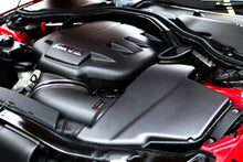 Charger l'image dans la galerie, Eventuri BMW S65 E9X M3 Black Carbon Airbox Lid - Matte