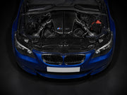 Charger l'image dans la galerie, Kit d'admission Eventuri en carbone noir brillant pour BMW S85 E6X M5 / M6