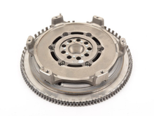 Charger l&#39;image dans la galerie, Volant moteur bimasse BMW - LuK 21212283820 