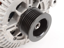 Charger l'image dans la galerie, BMW 170 Amp Alternator - Valeo 12317836592