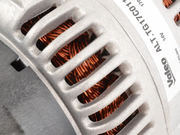 Charger l'image dans la galerie, Alternateur BMW 170 A - Valeo 12317836592